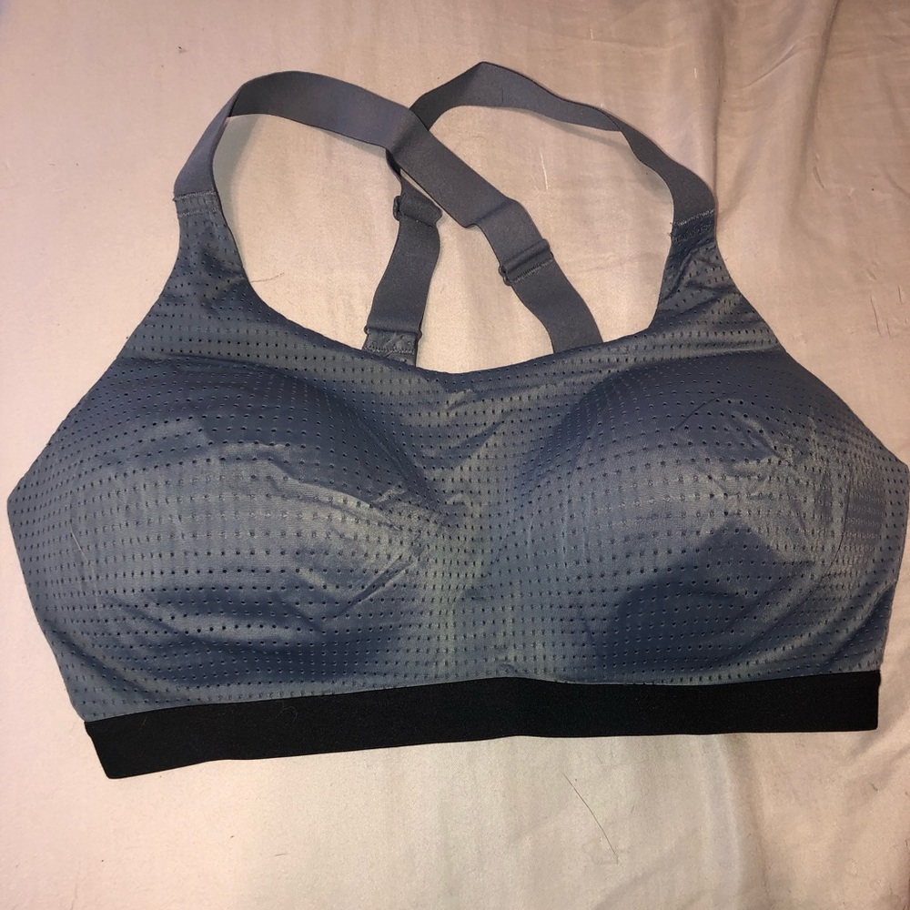 Victoria Secret “ Lightweight” Padded Sports Bra